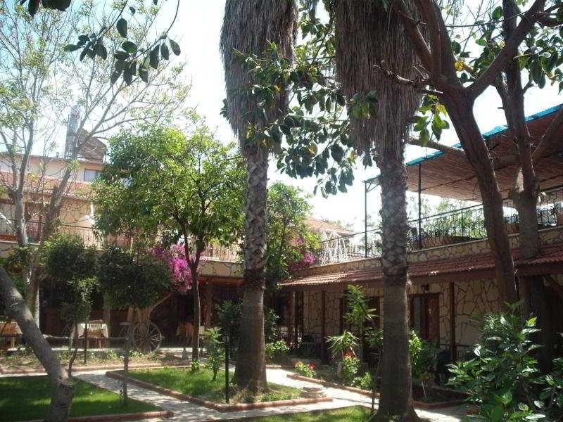 Poseidon Hotel Side Exterior photo